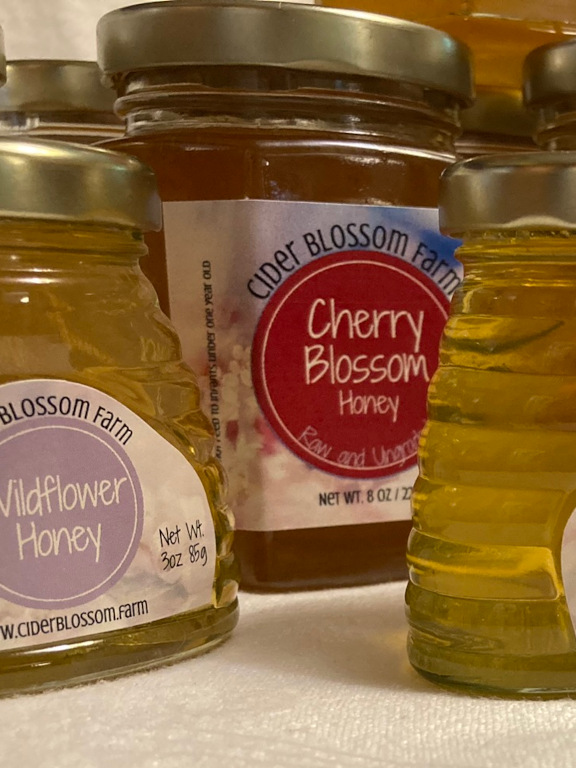 Honey jars in profile